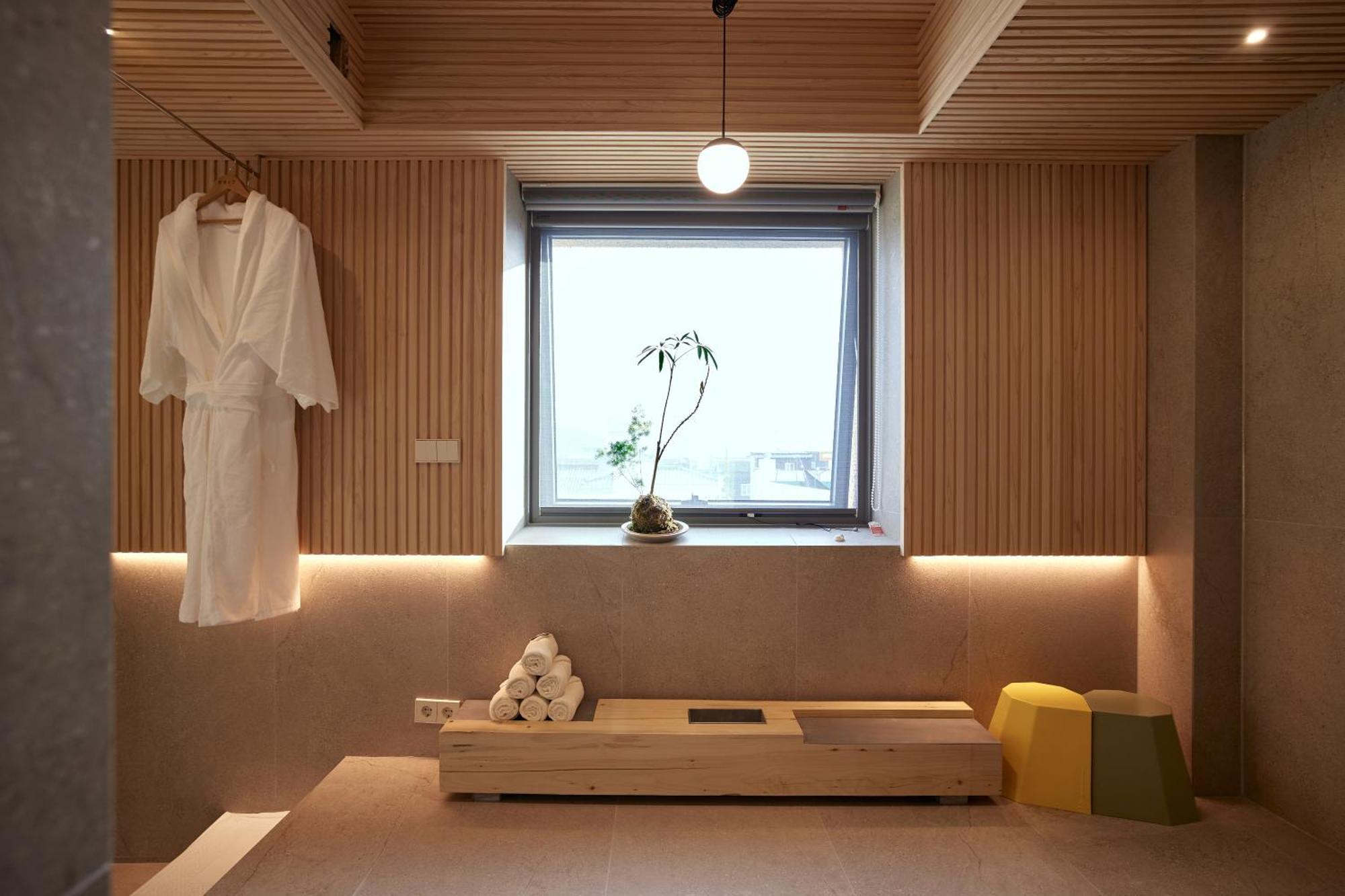 Pbr7 Hotel Unusual Stay Gyeongju Dış mekan fotoğraf